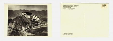 Postcard of the Potala Palace from the Newark Museum | Photograph: Fabiana Weinberg
