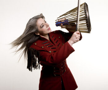 Headshot of Dame Evelyn Glennie